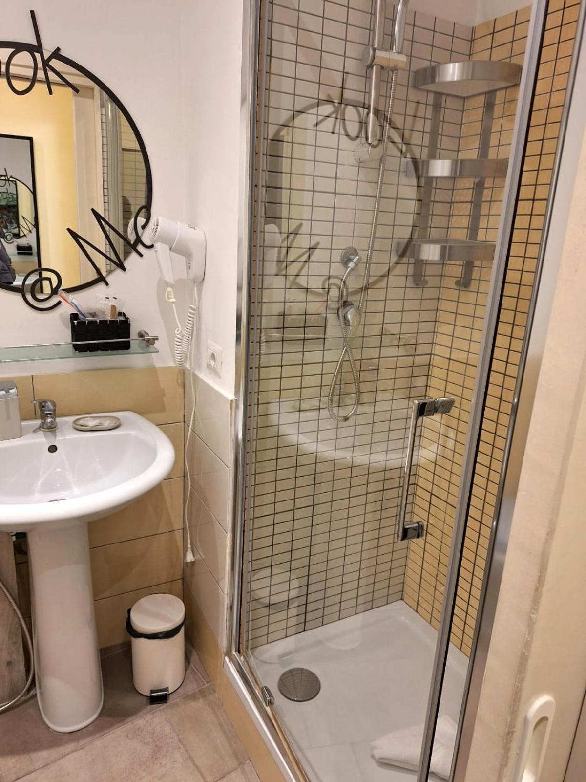 Re Di Roma Nice Rooms Dış mekan fotoğraf